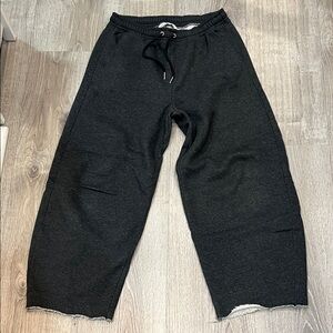 Abercrombie & Fitch charcoal gray barrel leg Sweatpants S